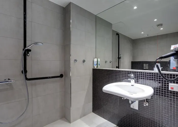 Meininger Hotel Berlin East Side Gallery